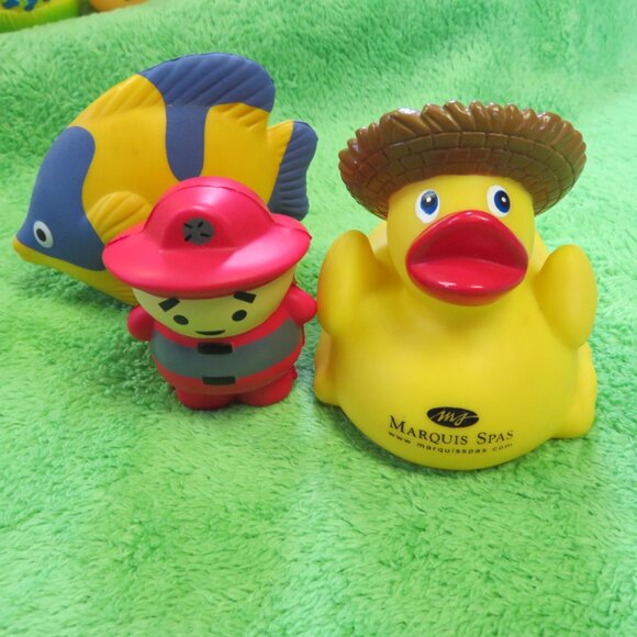 DUCKS In A BUCKET! - Picture 6 of 7